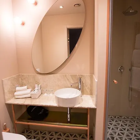 Redstone Boutique 4*